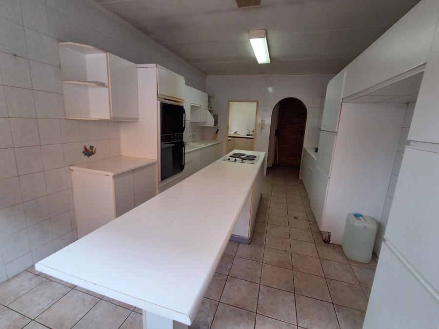 5 Bedroom Property for Sale in Jan Cillierspark Free State